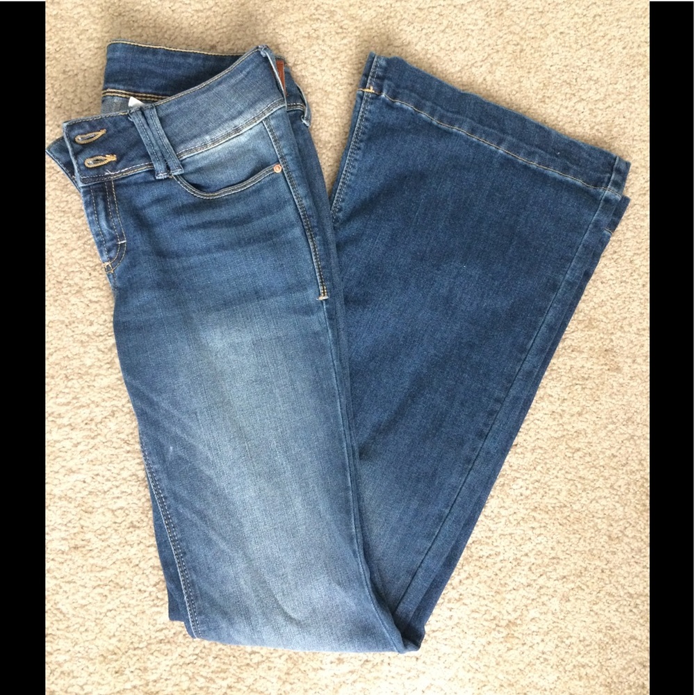 Brand New ✨ The Bailey Flare Jeans ✨ - Picture 3 of 6